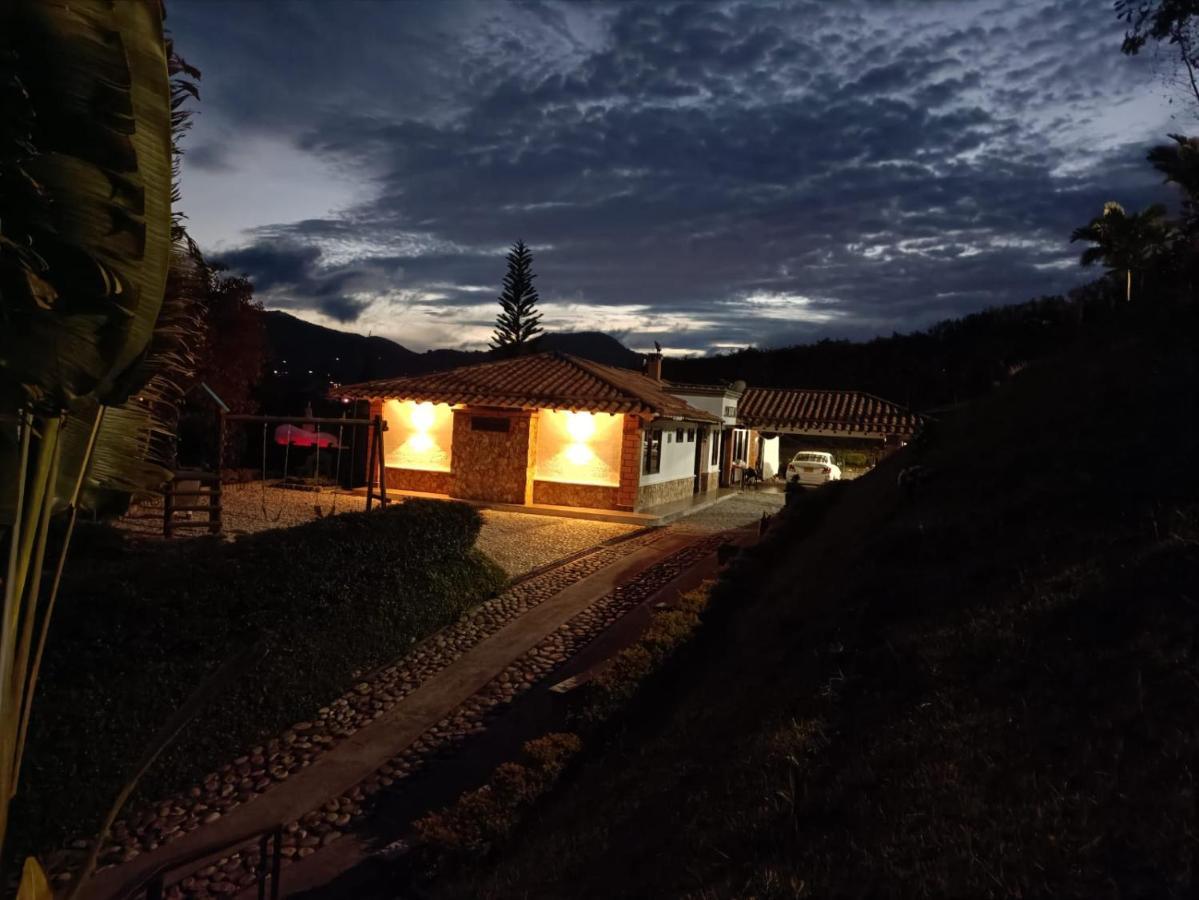 Vila Casa Campestre Montecarlo Guatape- Desayuno A Pareja Exteriér fotografie